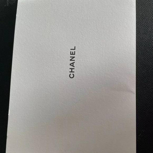 CHANEL AUTHENTIC HANDBAG CLEAN CLOTH GLOVE KIT/ CAMELLIA ONLY AVAIL BOUT… - Picture 7 of 7